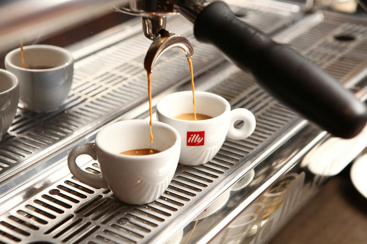 How Does an Espresso Machine Work? The Brewing Basics